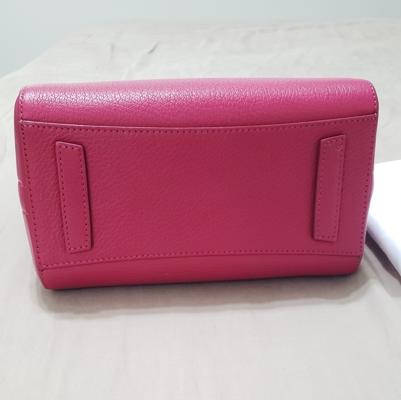 100% Authentic Givenchy Antigona Mini Fuschia crossbody bag - Picture 7 of 10